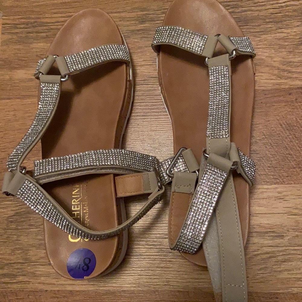 NWOT Sandals 8 1/2